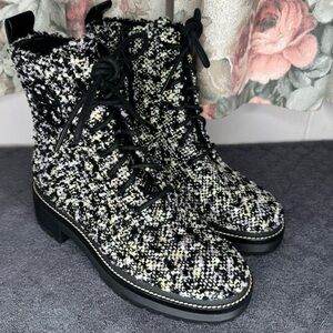 TORY BURCH MILLER 50 MM LUG SOLE TWEED & LEATHER COMBAT BOOTIE 6M